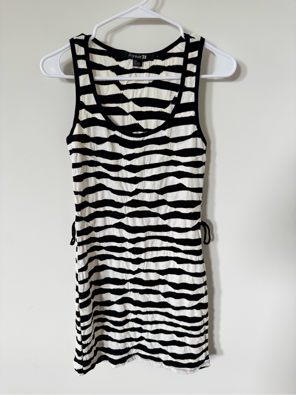 NWOT Forever 21 Black and Cream White Striped Sleeveless Dress w/ Belt Loops